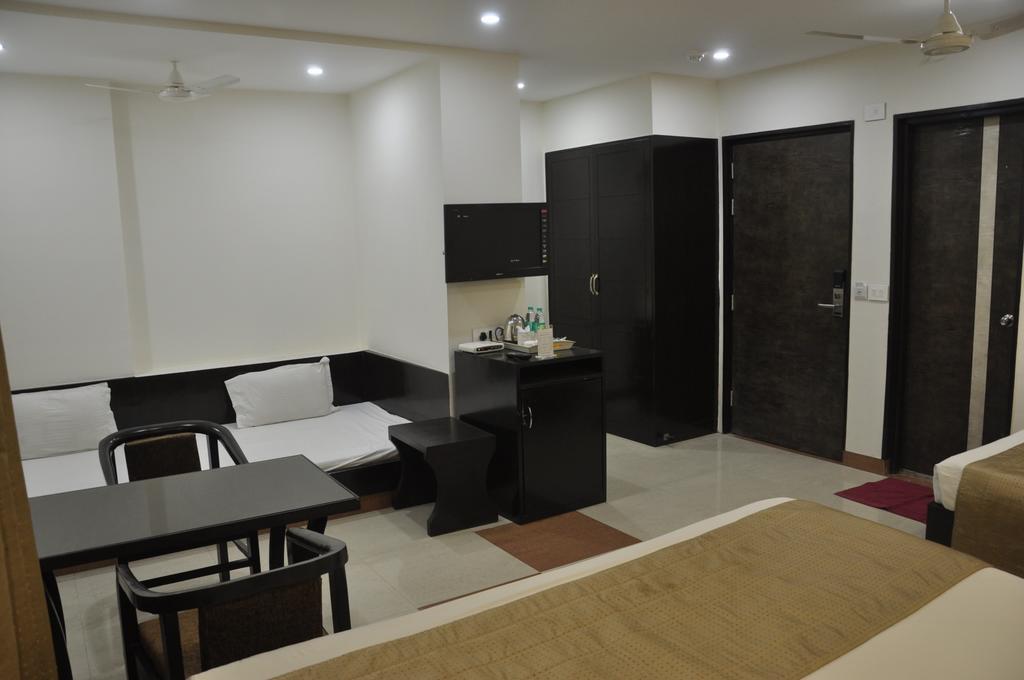 Genx Usha Kiran Agra Hotel Agra  Bilik gambar