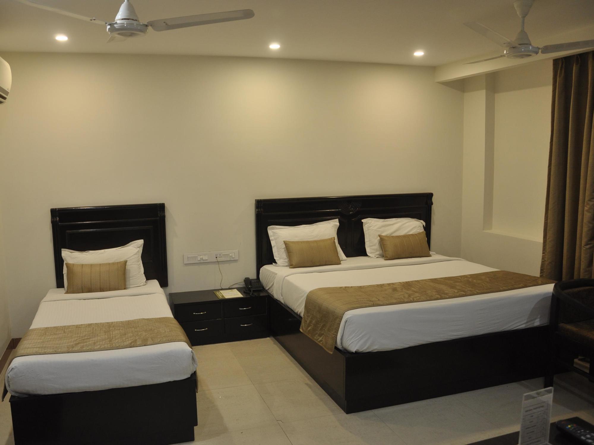 Genx Usha Kiran Agra Hotel Agra  Luaran gambar