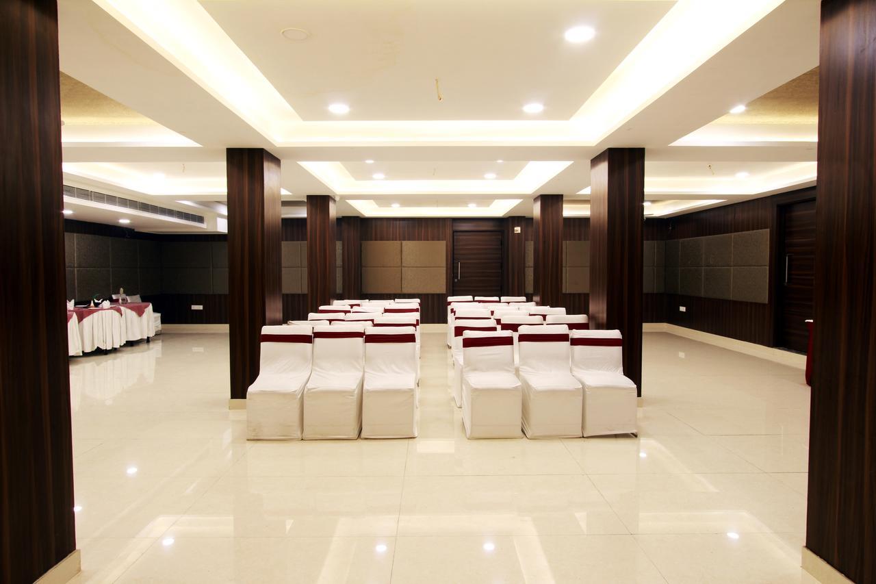 Genx Usha Kiran Agra Hotel Agra  Luaran gambar