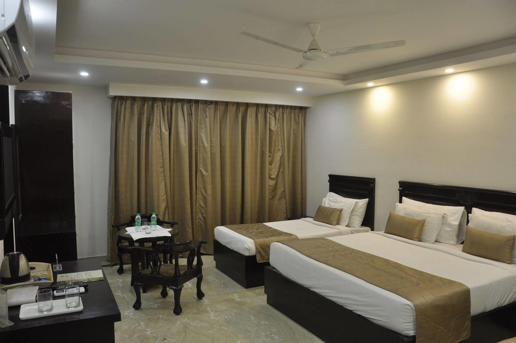 Genx Usha Kiran Agra Hotel Agra  Luaran gambar