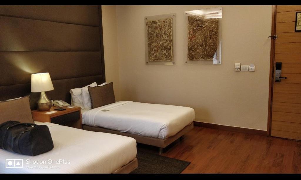 Genx Usha Kiran Agra Hotel Agra  Luaran gambar