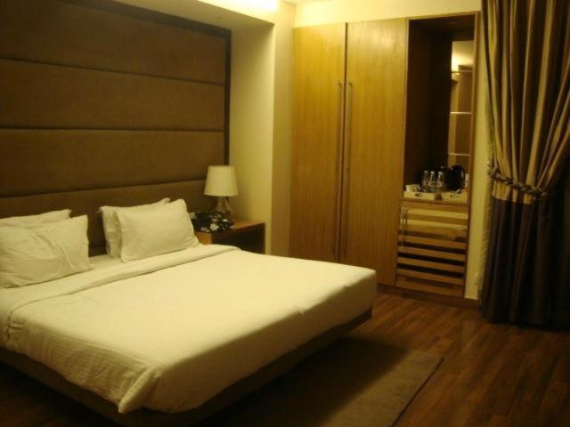 Genx Usha Kiran Agra Hotel Agra  Luaran gambar